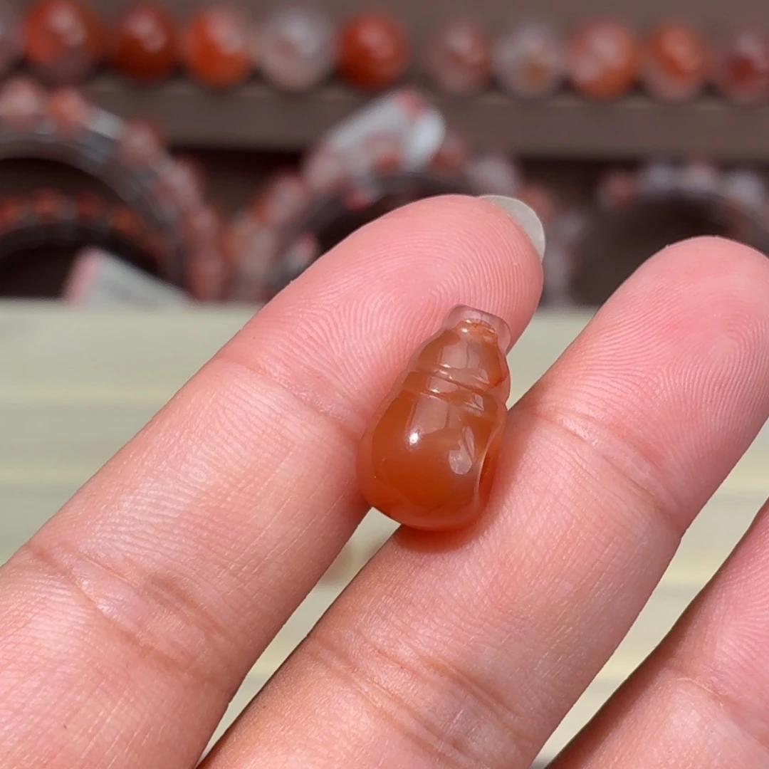 黄****未镶嵌川料南红玛瑙三通