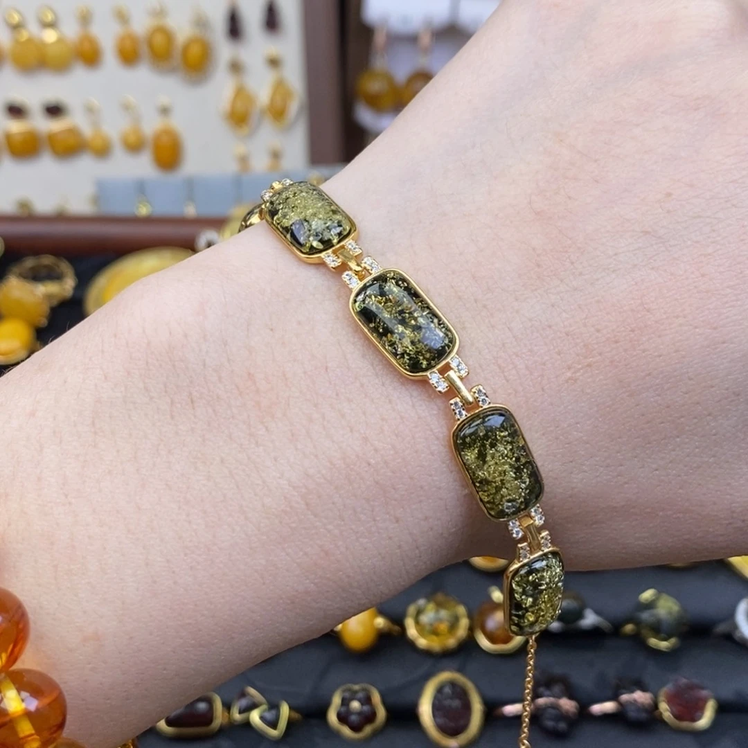 裸石琥珀未镶嵌成品