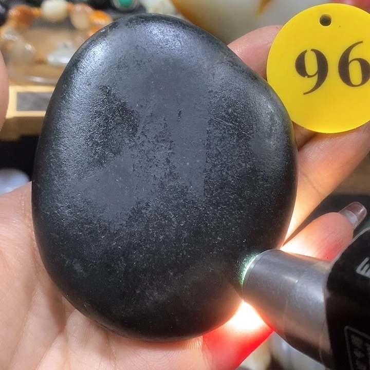 未镶嵌和田玉（糖玉）挂件