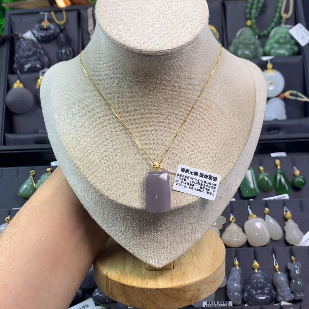 和田玉吊坠18K金镶嵌