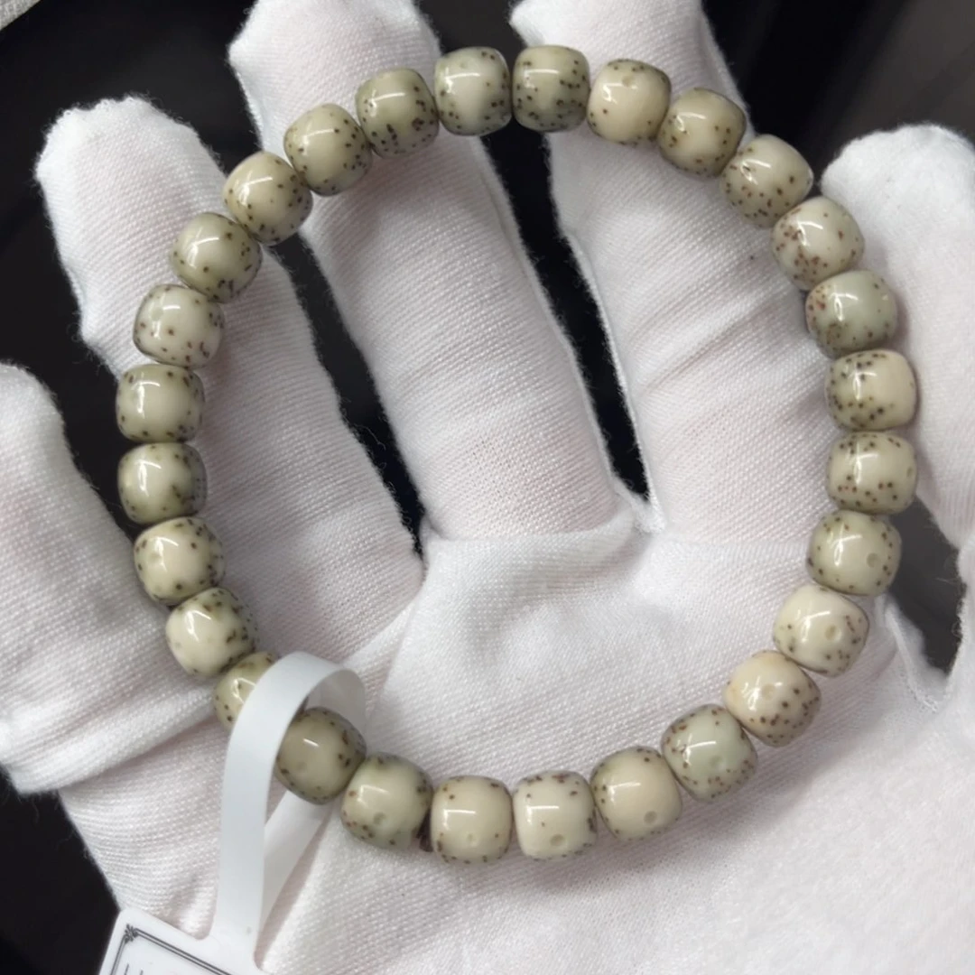 星月菩提吊坠8/7绿冰糖豆大眼睛留白