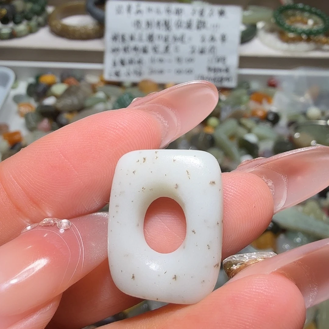 和田玉未镶嵌珠宝奇石