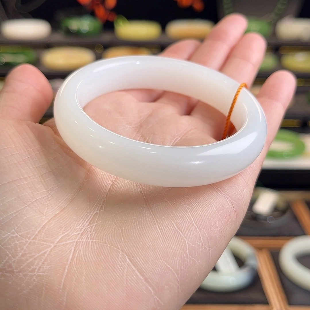 和田玉未镶嵌手镯羊脂白玉