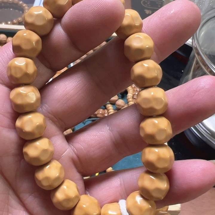 瑕疵自己找奶酪猴头