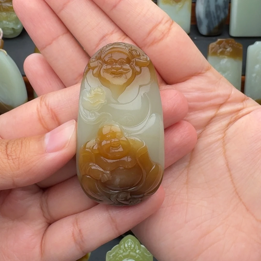 乖***乖和田玉未镶嵌颈饰