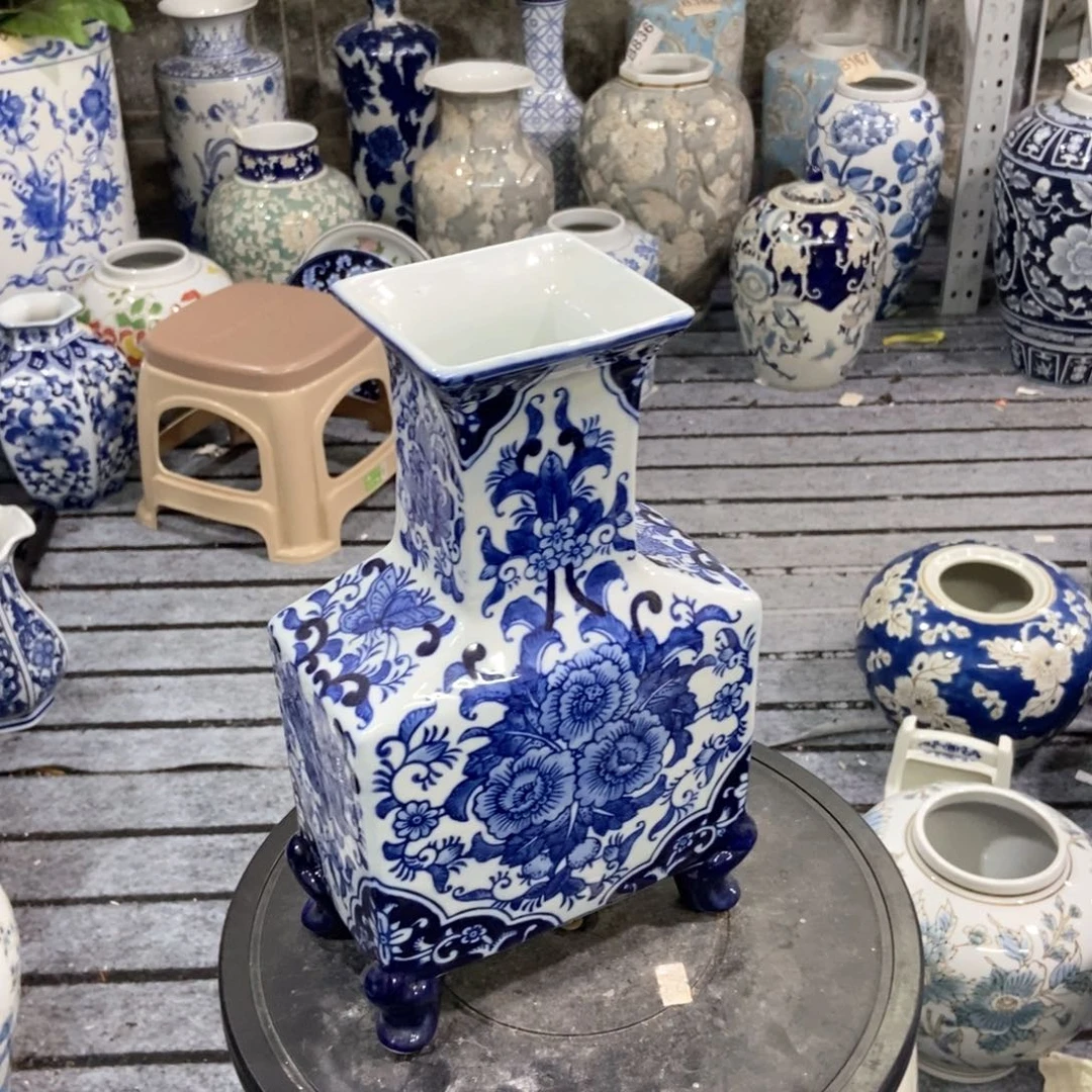 摆件Y****）花瓶手绘釉下彩
