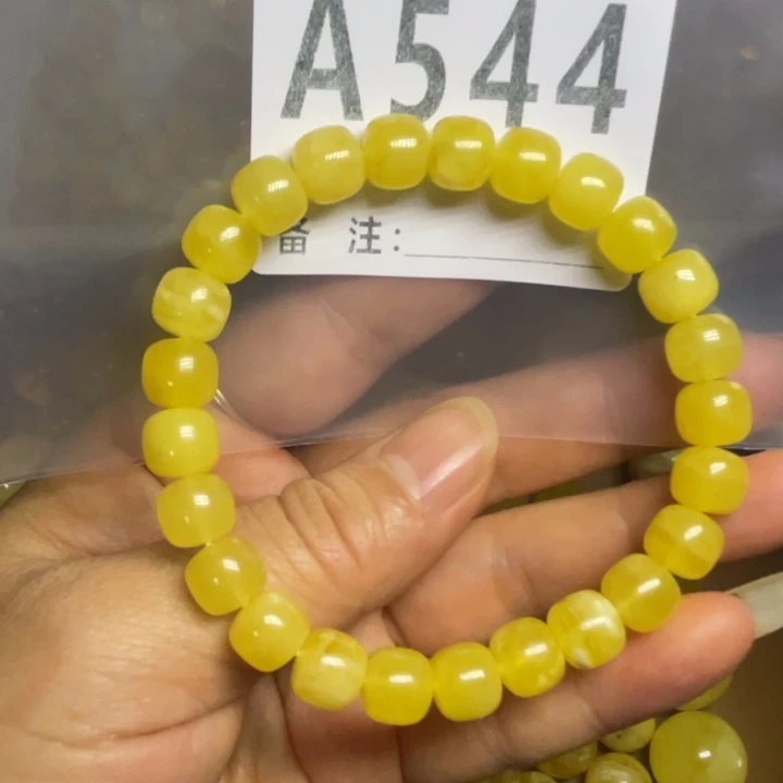 琥珀未镶嵌裸石微瑕8大加