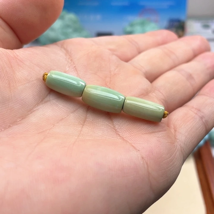 绿松石颈饰未镶嵌