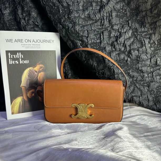 95新 Celine/思琳 思琳凯旋门金棕腋下包