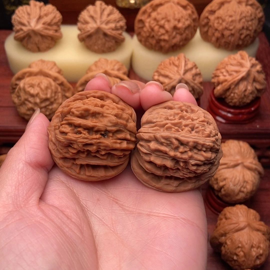 桃核把件森****理四座楼狮子头