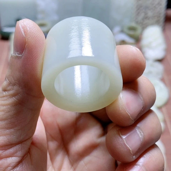 和田玉颈饰未镶嵌禅*