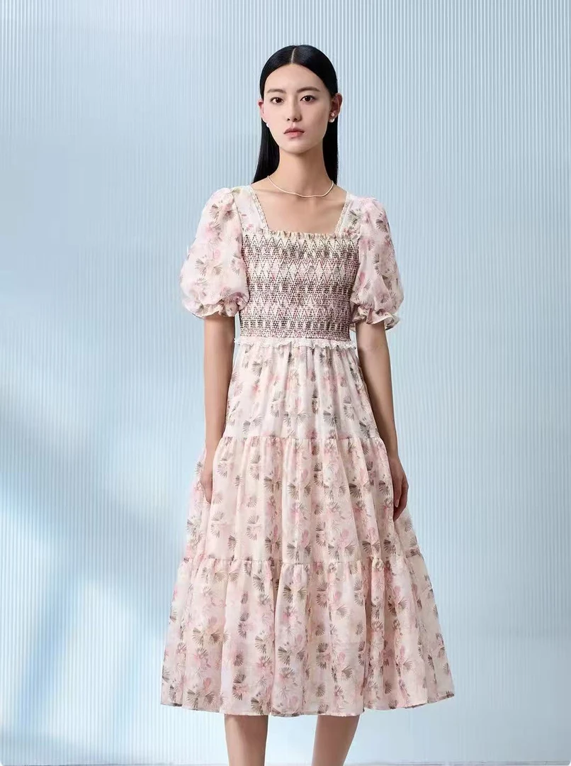 90L7036夏季碎花方领泡泡袖气质收腰女性连衣裙