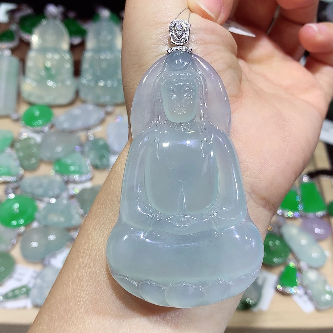 颈饰18K金镶嵌翡翠素衣