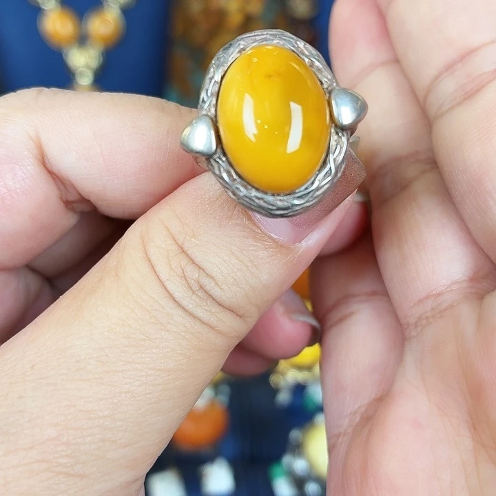 银S925镶嵌琥珀戒指