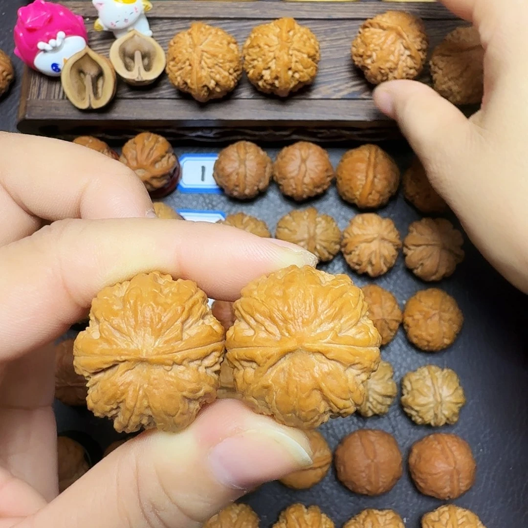 把件文玩核桃27焖尖莲花磨盘007