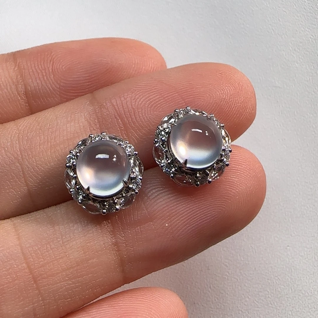 翡翠18K金镶嵌耳钉蛋面