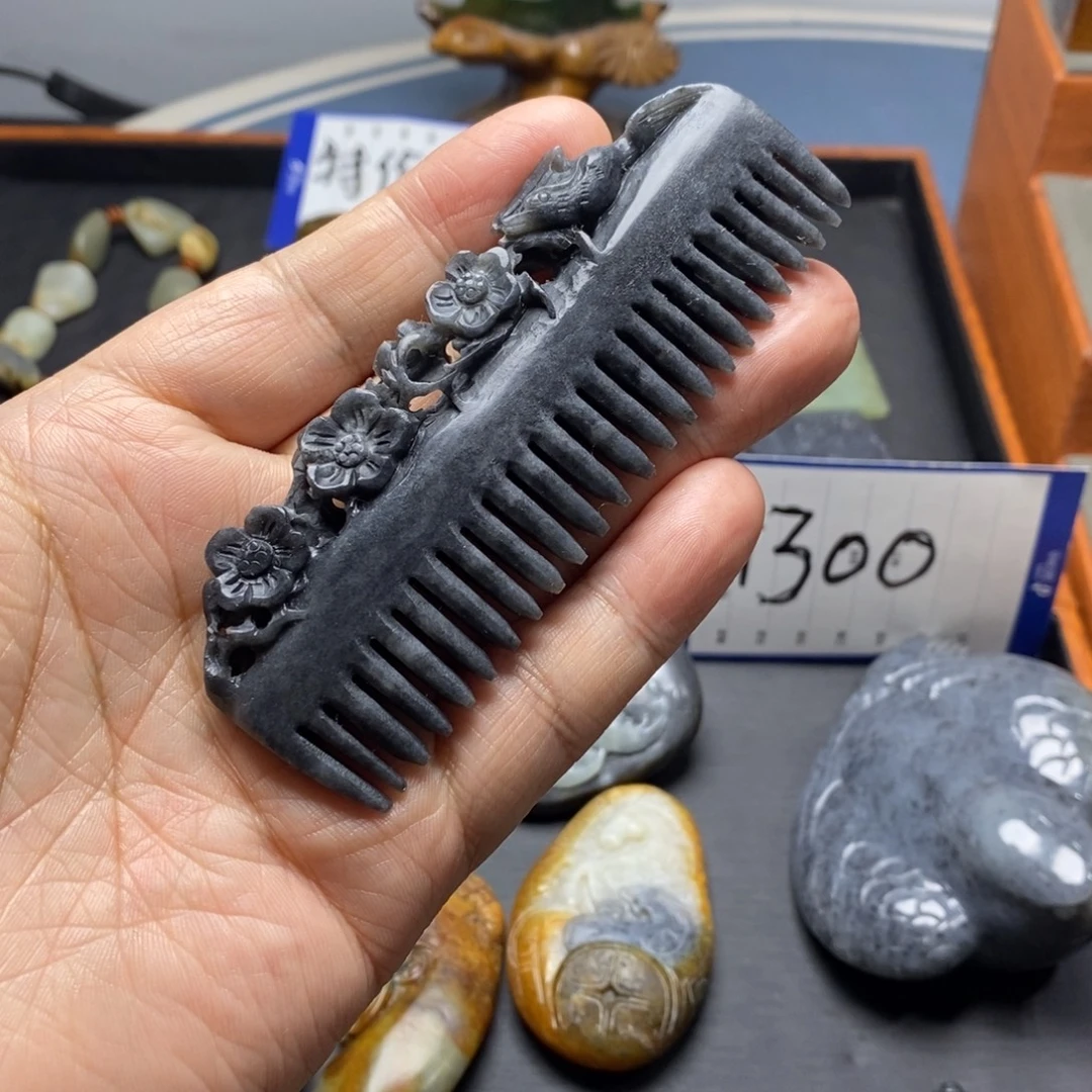 博***弈和田玉未镶嵌把件