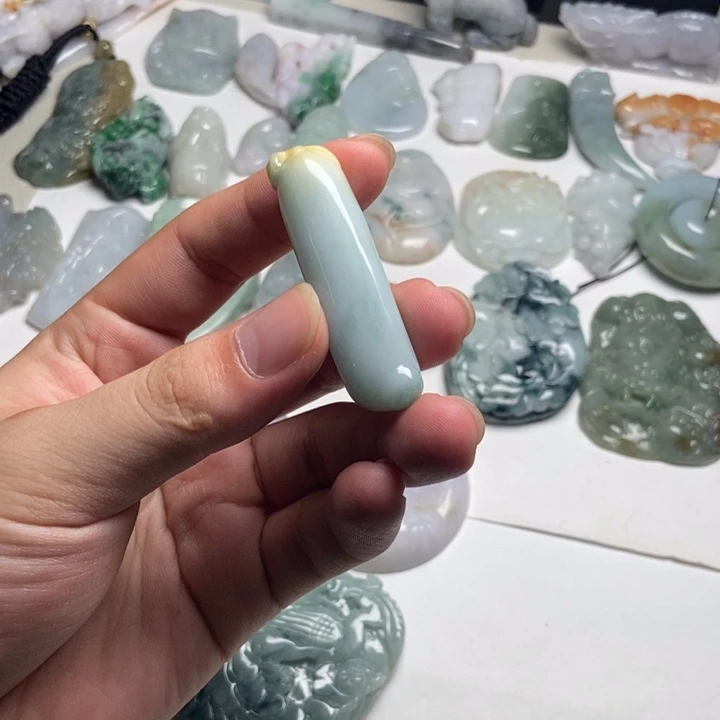 颈饰未镶嵌翡翠福瓜32