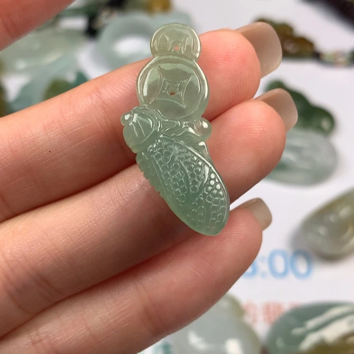 翡翠未镶嵌颈饰翡翠