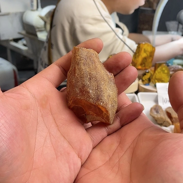 梁***8定制琥珀未镶嵌天然琥珀蜜蜡