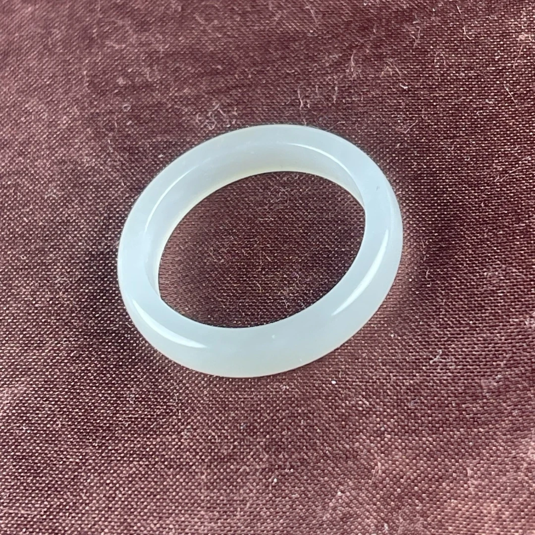 天然和田玉俏色指环  内径：16.5