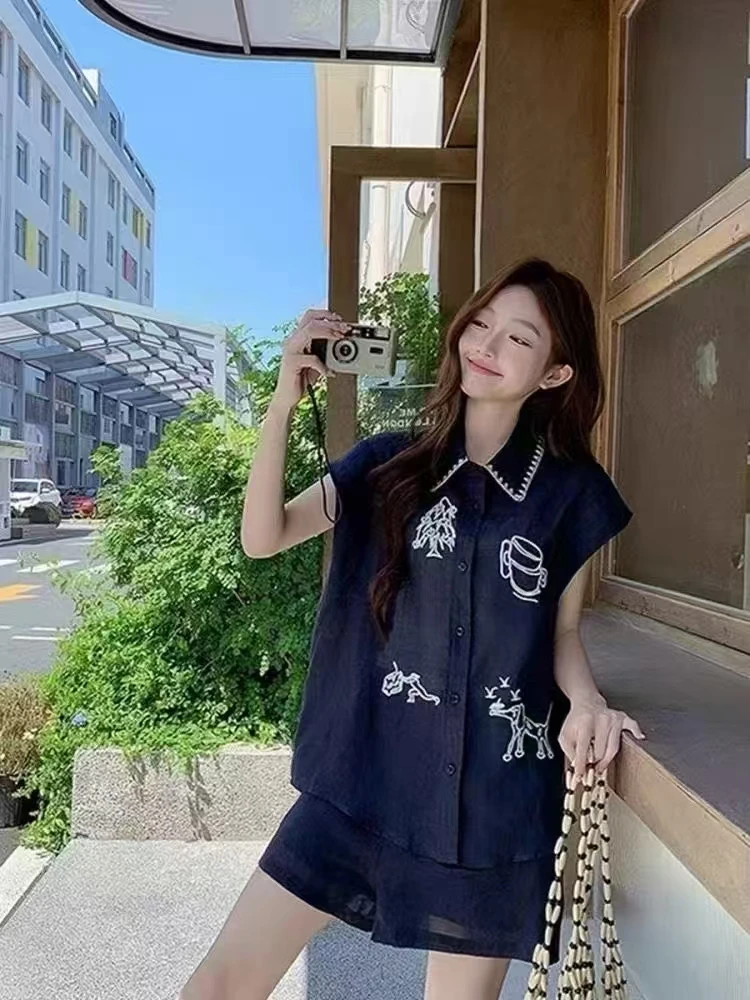 530-1重工刺绣套装女夏新款韩版薄款衬衫上衣阔腿短裤两件套