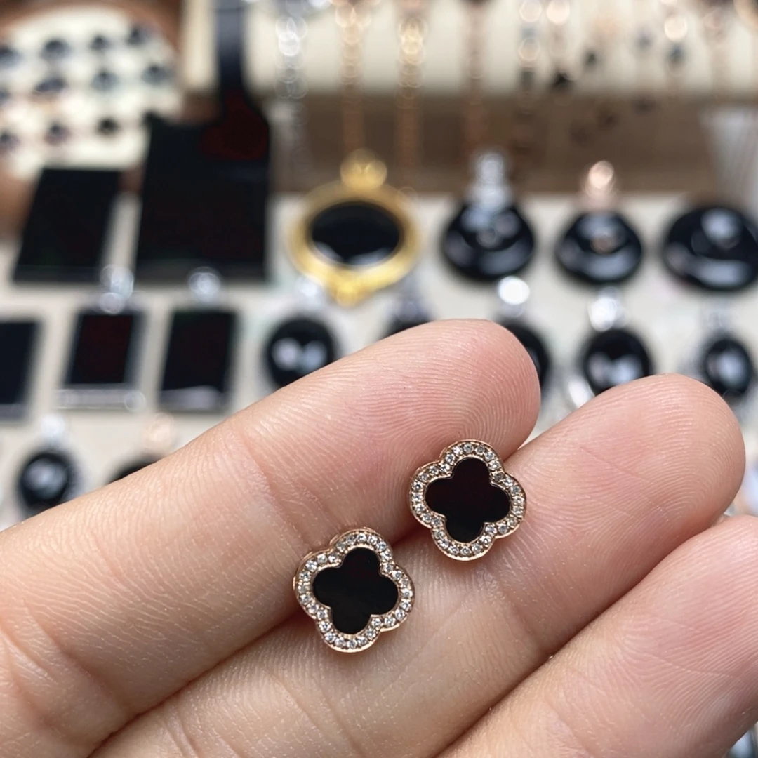 翡翠18K金镶嵌耳饰