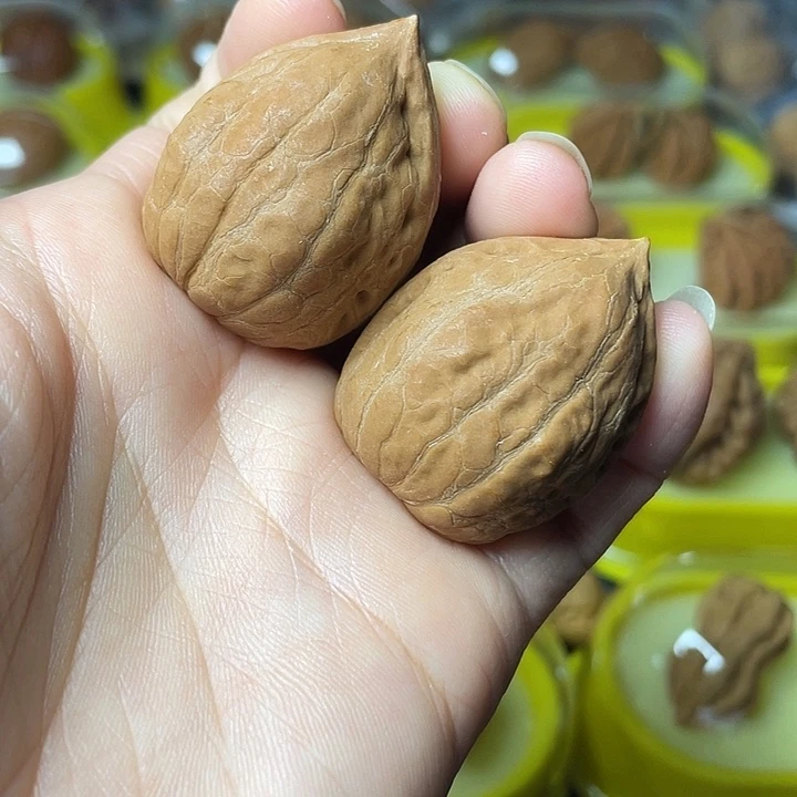 唐***司文玩核桃吊坠鸡心