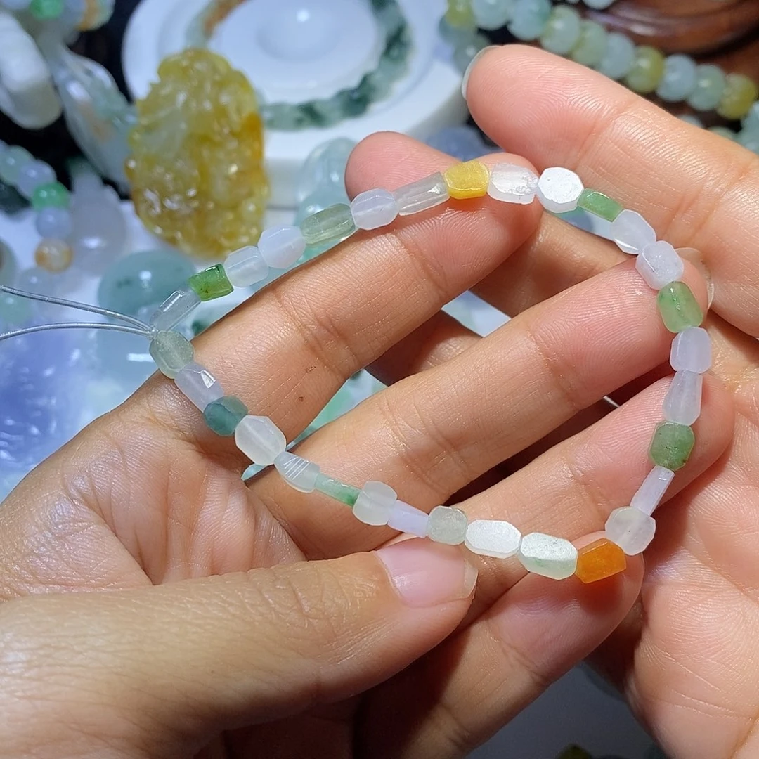 定制翡翠未镶嵌碎冰冰手串