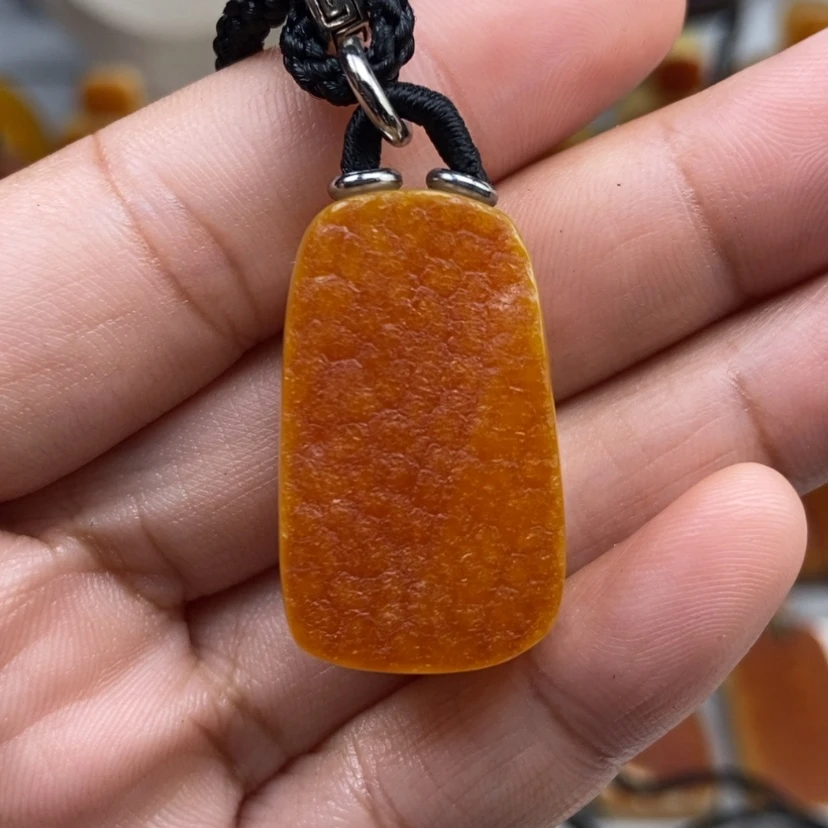 【闪购商品】琥珀颈饰未镶嵌