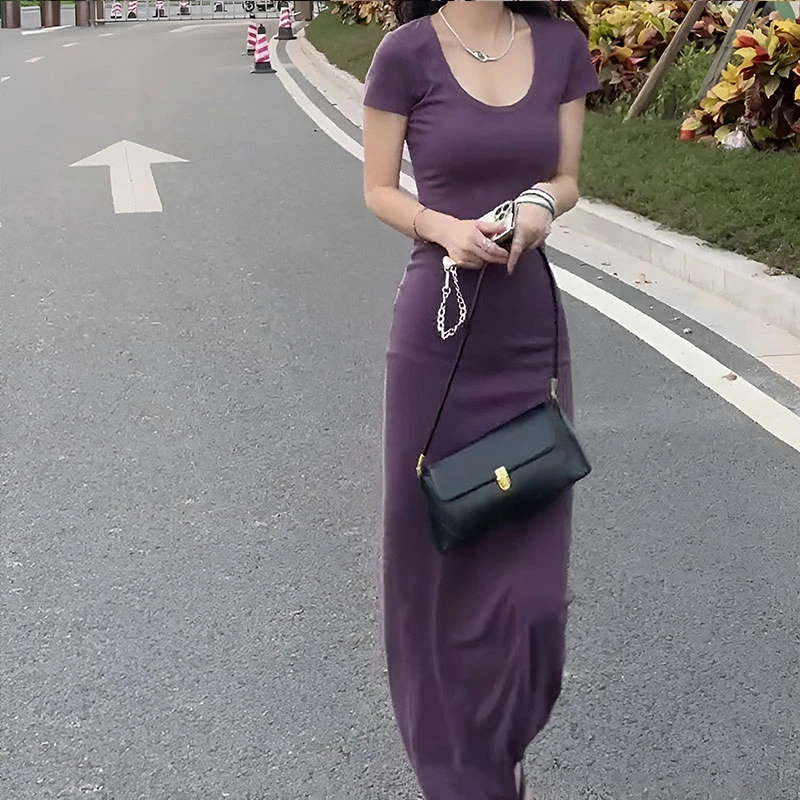 纯欲气质小众包臀显瘦时尚连衣裙女2025新款夏季短袖法式超火长裙