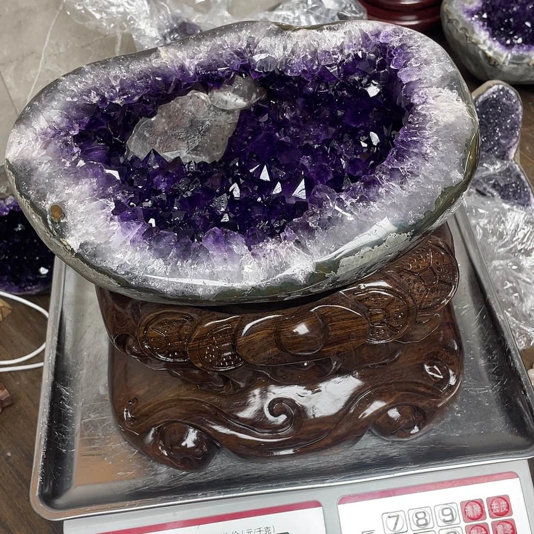 悦***悦未镶嵌大型摆件（非配饰）紫晶