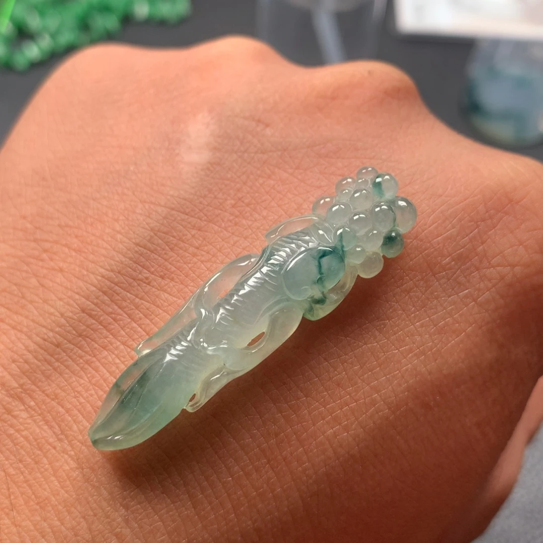 翡翠未镶嵌颈饰翡翠