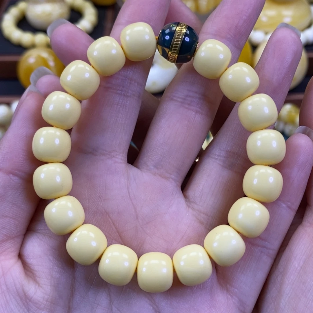 琥珀裸石18K金镶嵌手串