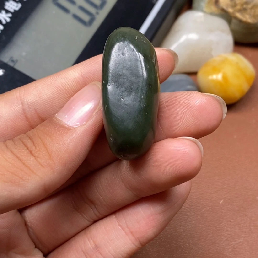 和田玉（糖玉）未镶嵌挂件