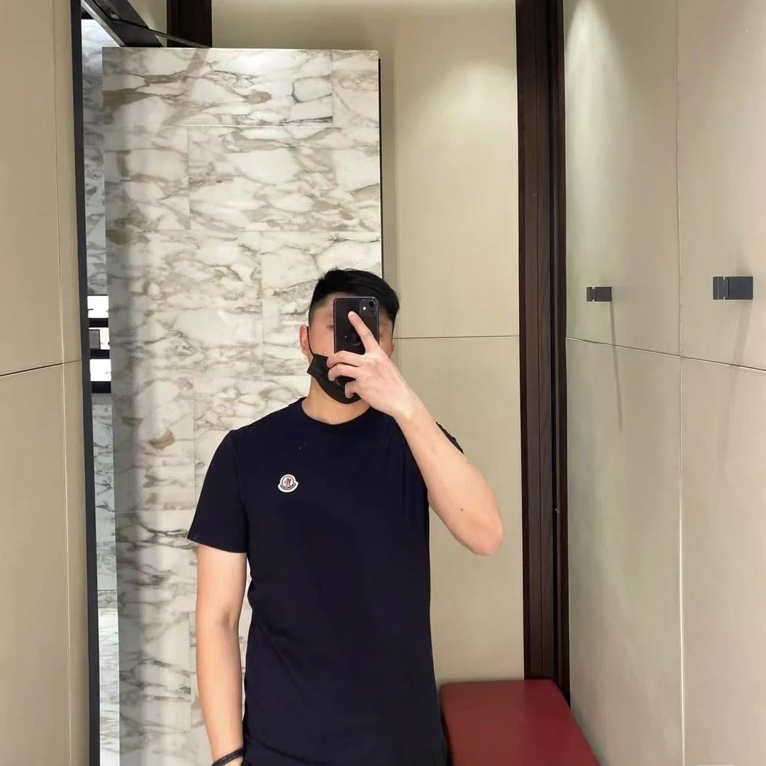 未使用 MONCLER 蒙口黑色白色基础logo圆领休闲百搭短袖T恤