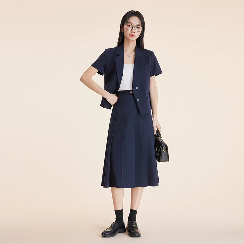 职业西装套装女高级感2025新款夏季短袖小西服大学生面试通勤穿搭