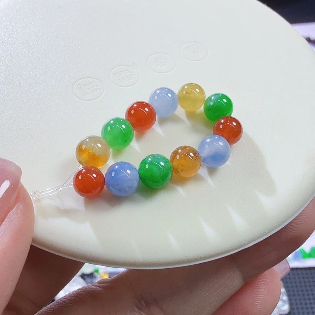 翡翠未镶嵌颈饰裸石