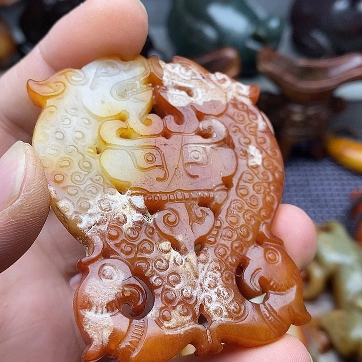 未镶嵌蛇纹石玉颈饰