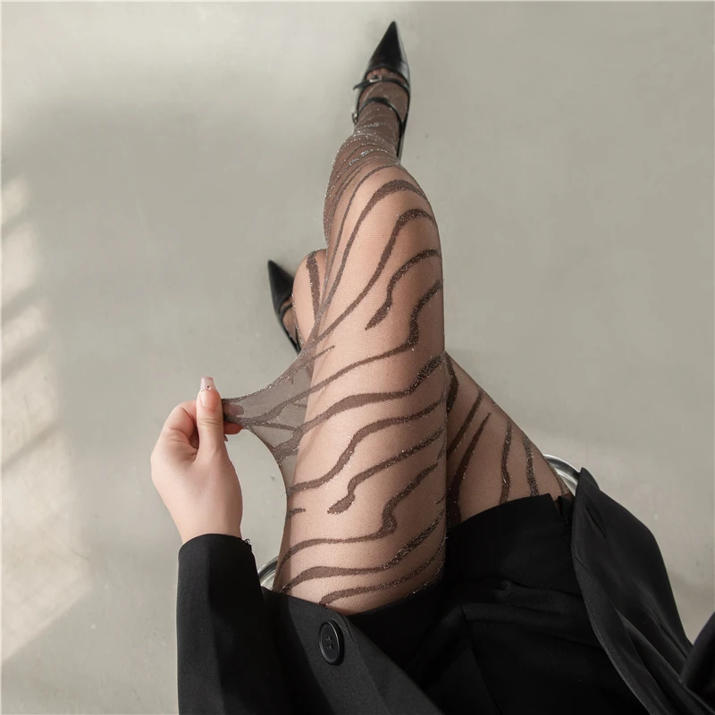 斑马纹丝袜美拉德棕咖色连裤袜女秋冬薄款性感美腿闪光银丝打底裤