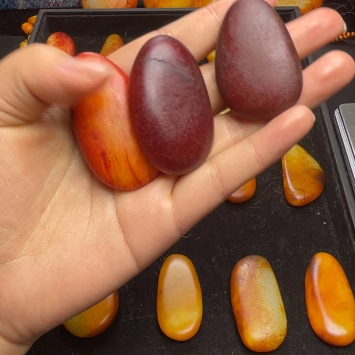 永***弃和田玉未镶嵌颈饰