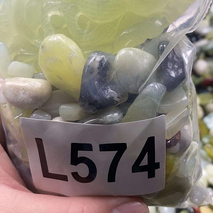 岫玉鱼缸石未镶嵌