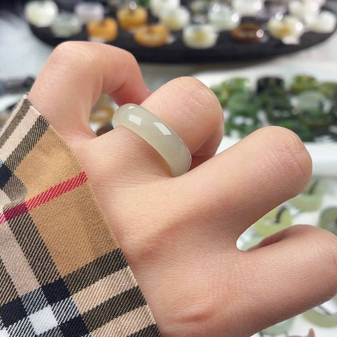 和田玉未镶嵌戒指A1冰透圆条17.3