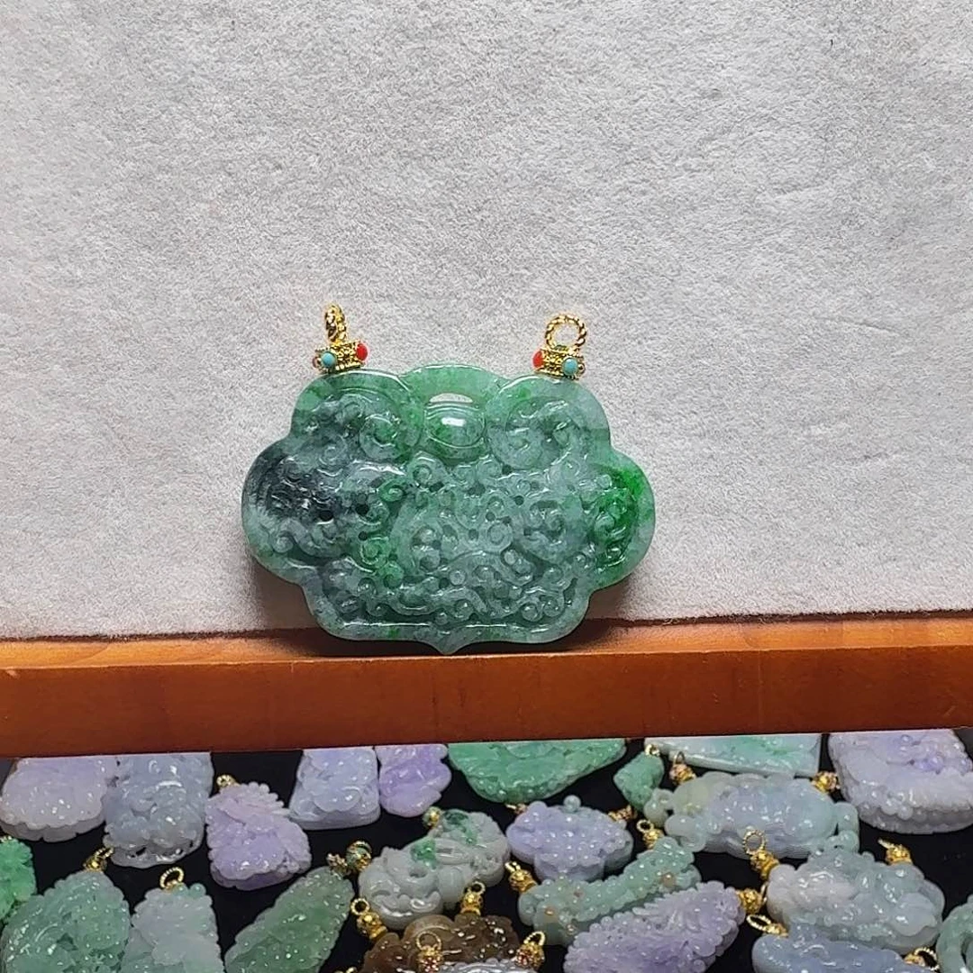 吊坠(赠链)未镶嵌翡翠