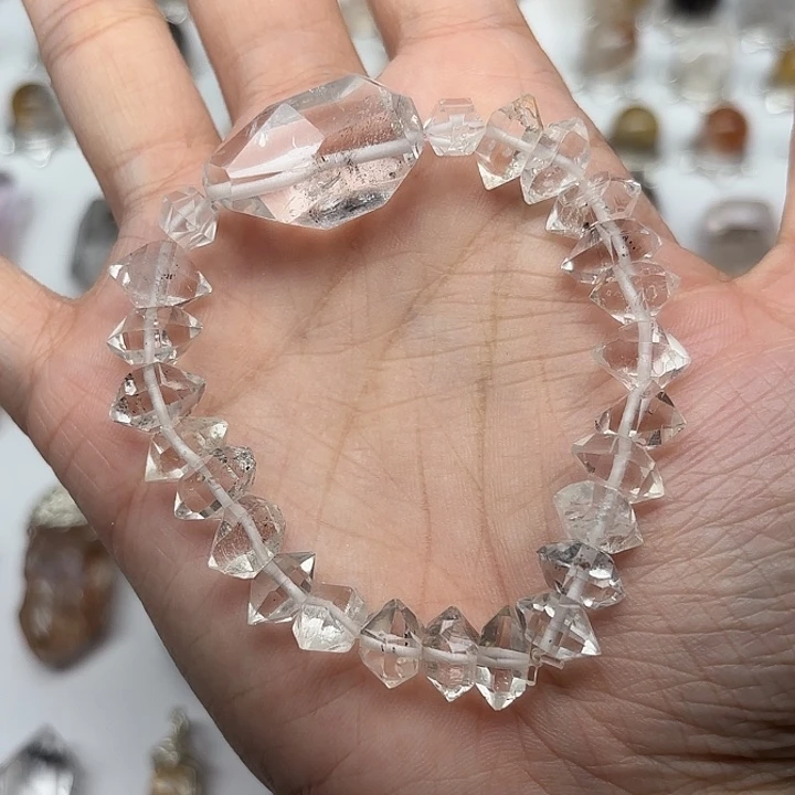 水晶手串未镶嵌闪灵钻手串