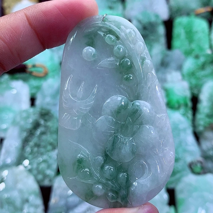 吊坠(不含链)未镶嵌翡翠