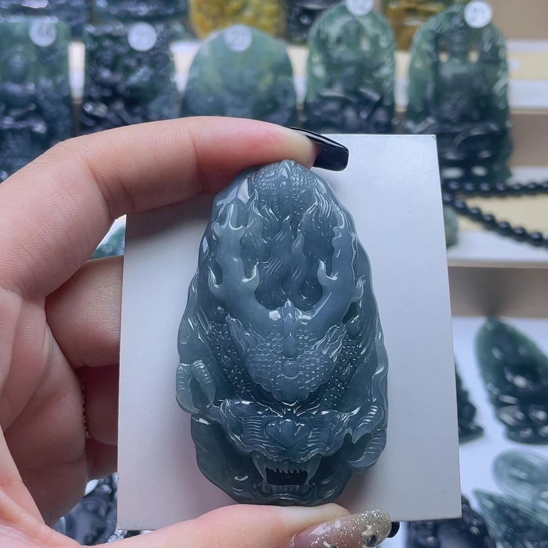 翡翠未镶嵌颈饰翡翠未镶嵌