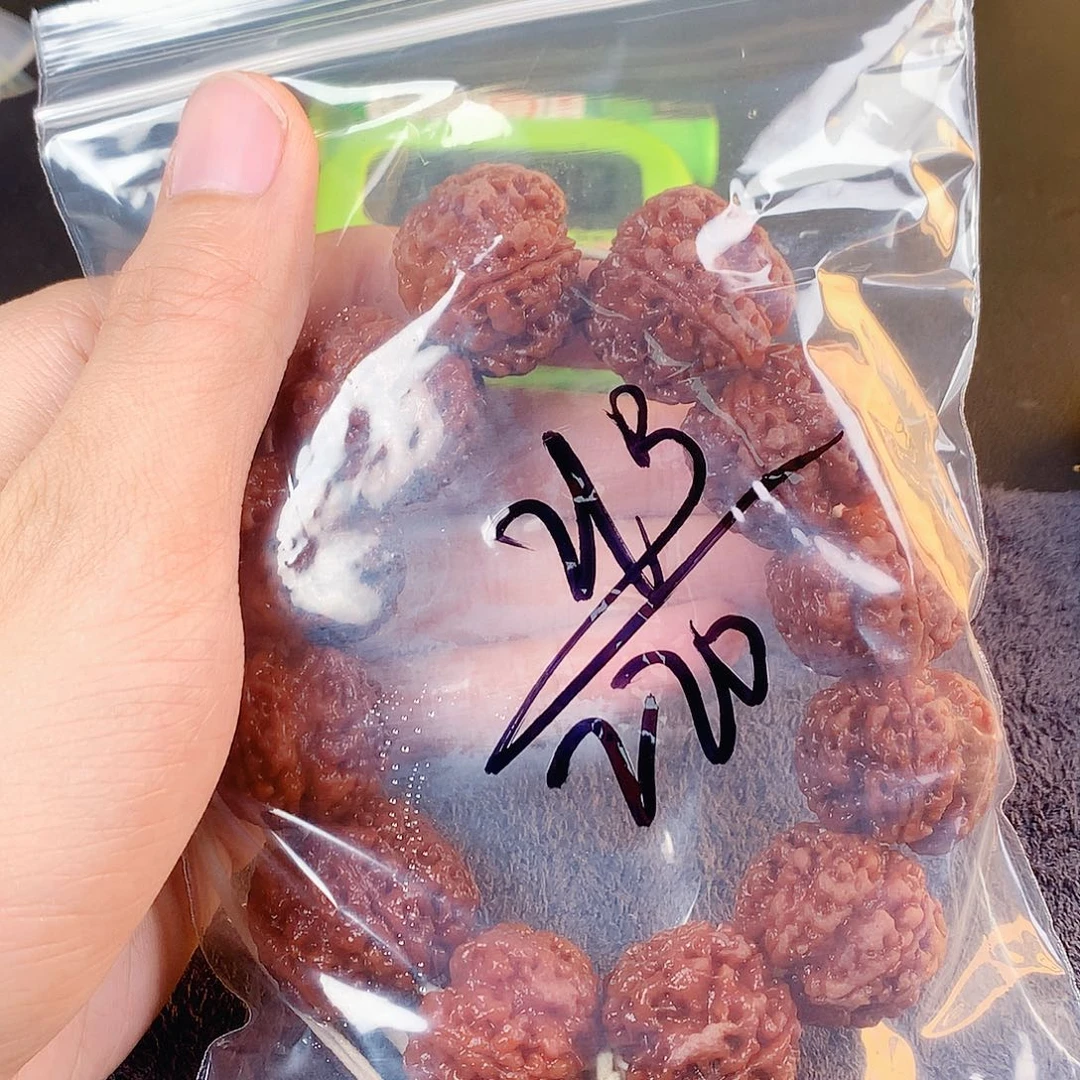 忙***闲吊坠金刚菩提21————-