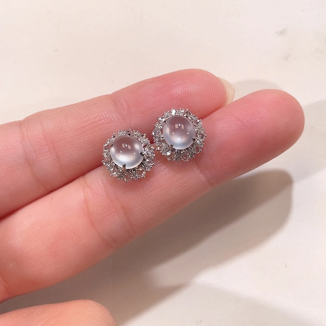 翡翠18K金镶嵌耳饰南非钻
