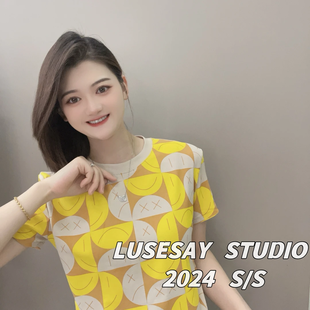 LUSESAY 设计感欧货重工满印 早春2025新款短袖t恤女百搭休闲上衣